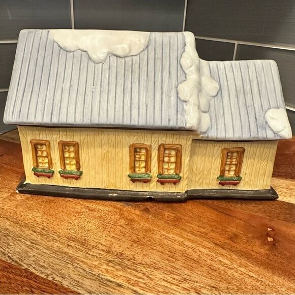 Vintage 1991 National Rennoc Americana Porcelain Holiday Railroad Station - Picture 4 of 4